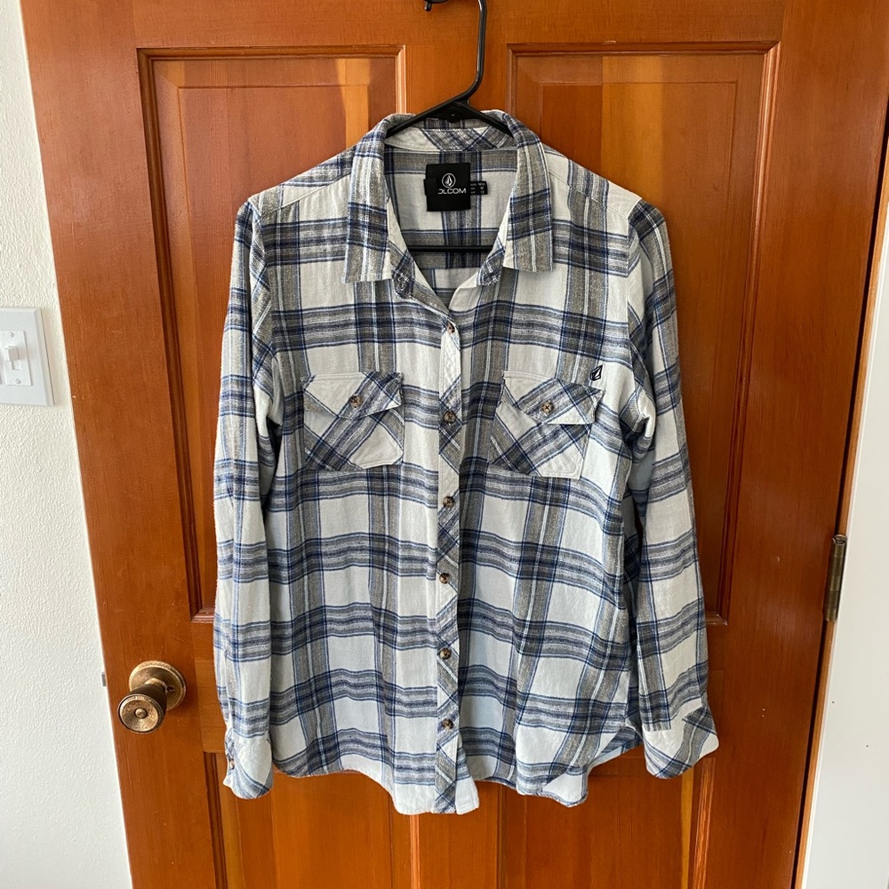 Volcom flannel button down size Medium